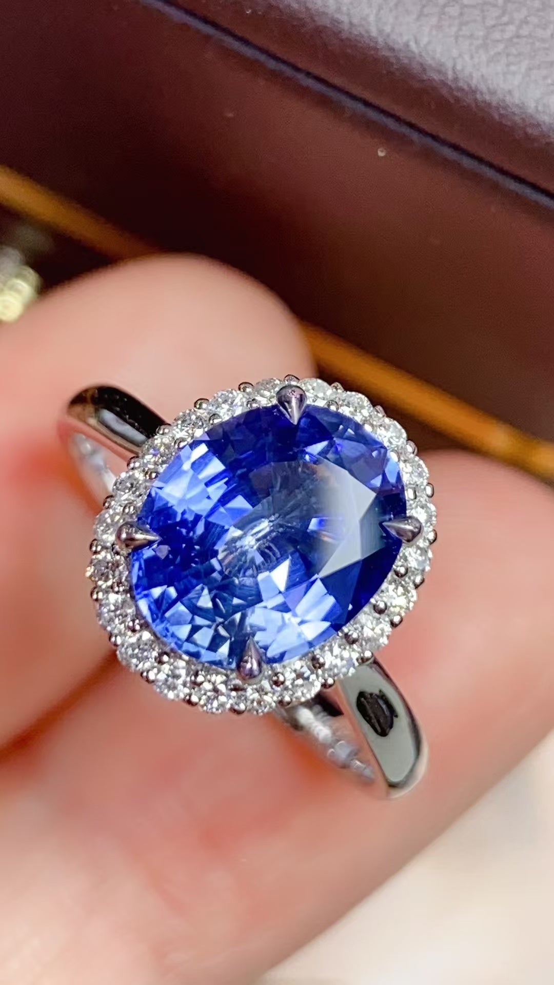 Natural sapphire 18K gold ring!