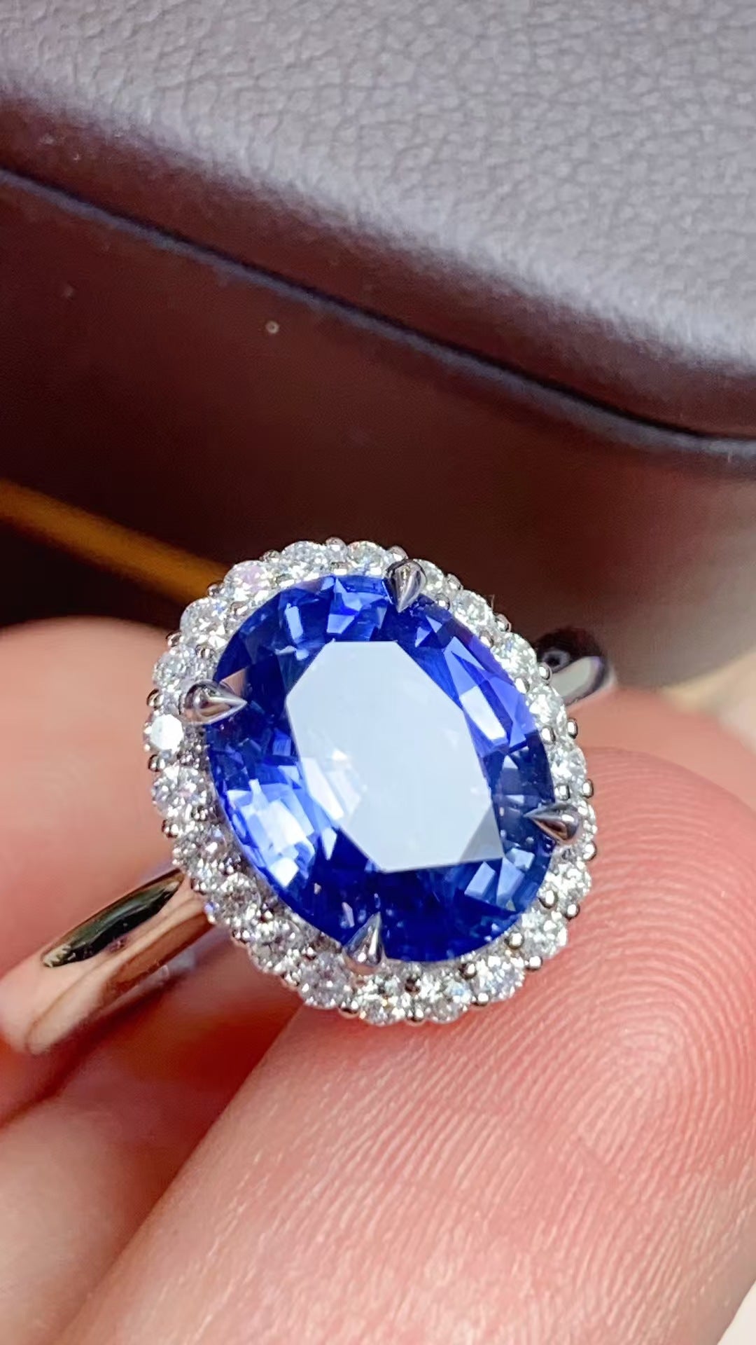 Natural sapphire 18K gold ring!