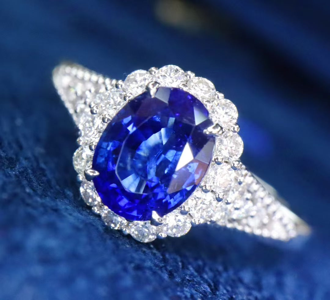 Natural royal sapphire ring