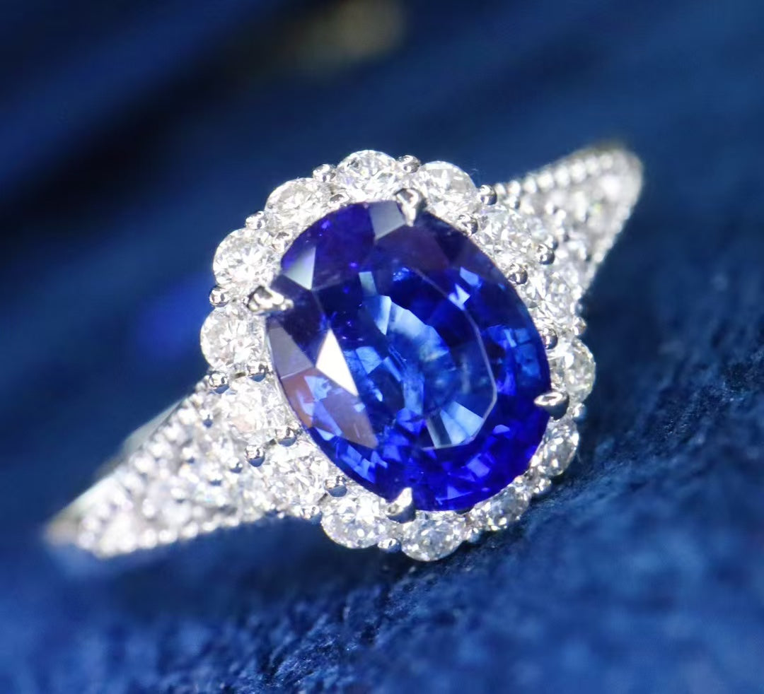 Natural royal sapphire ring