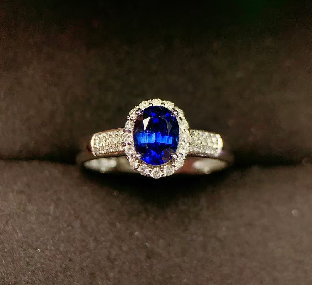 Rich and deep sapphire🌌18k gold sapphire ring