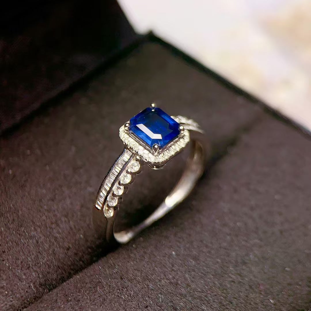 Rich and deep sapphire🌌18k gold unheated sapphire ring