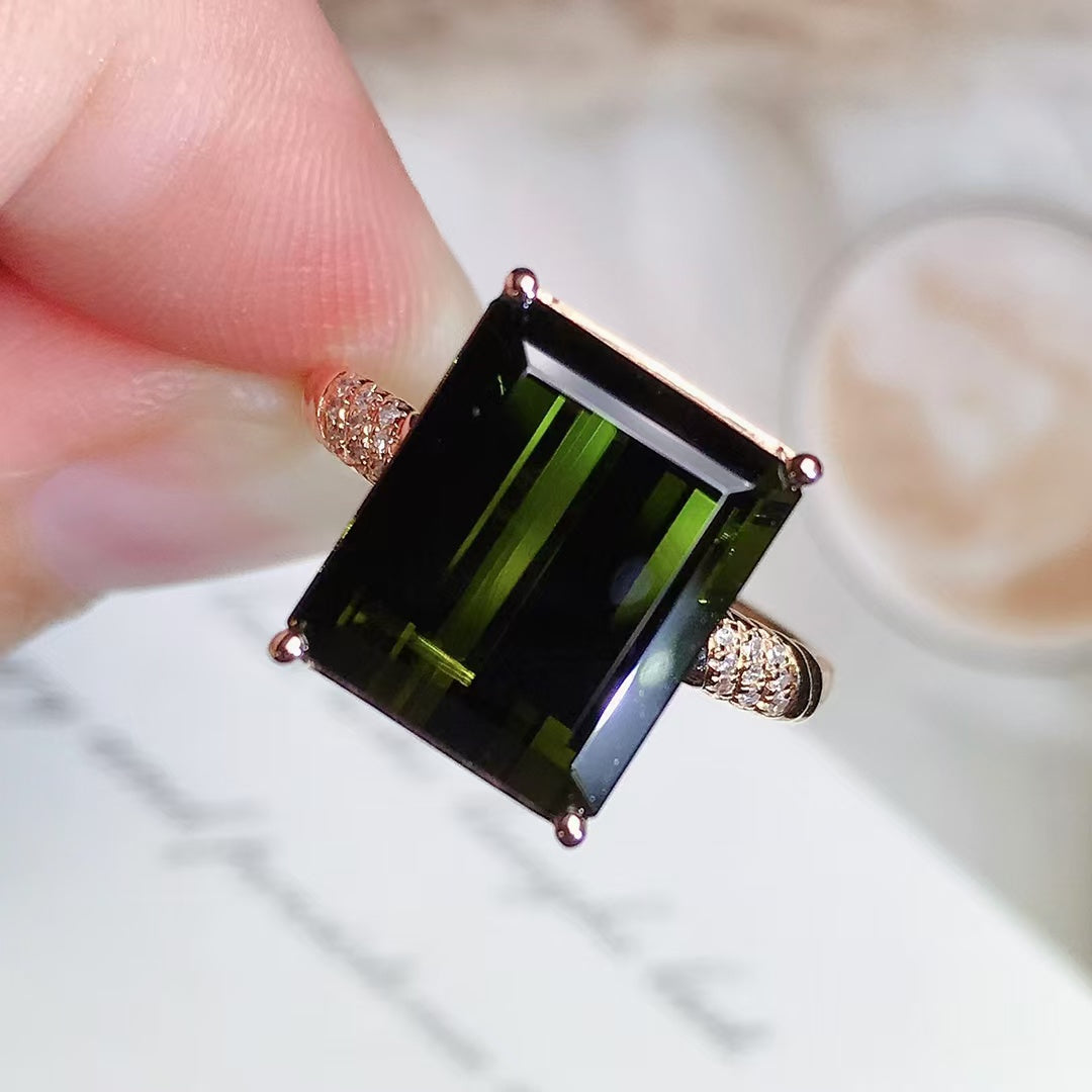 Natural 18K gold tourmaline ring💍with real South African diamond💎