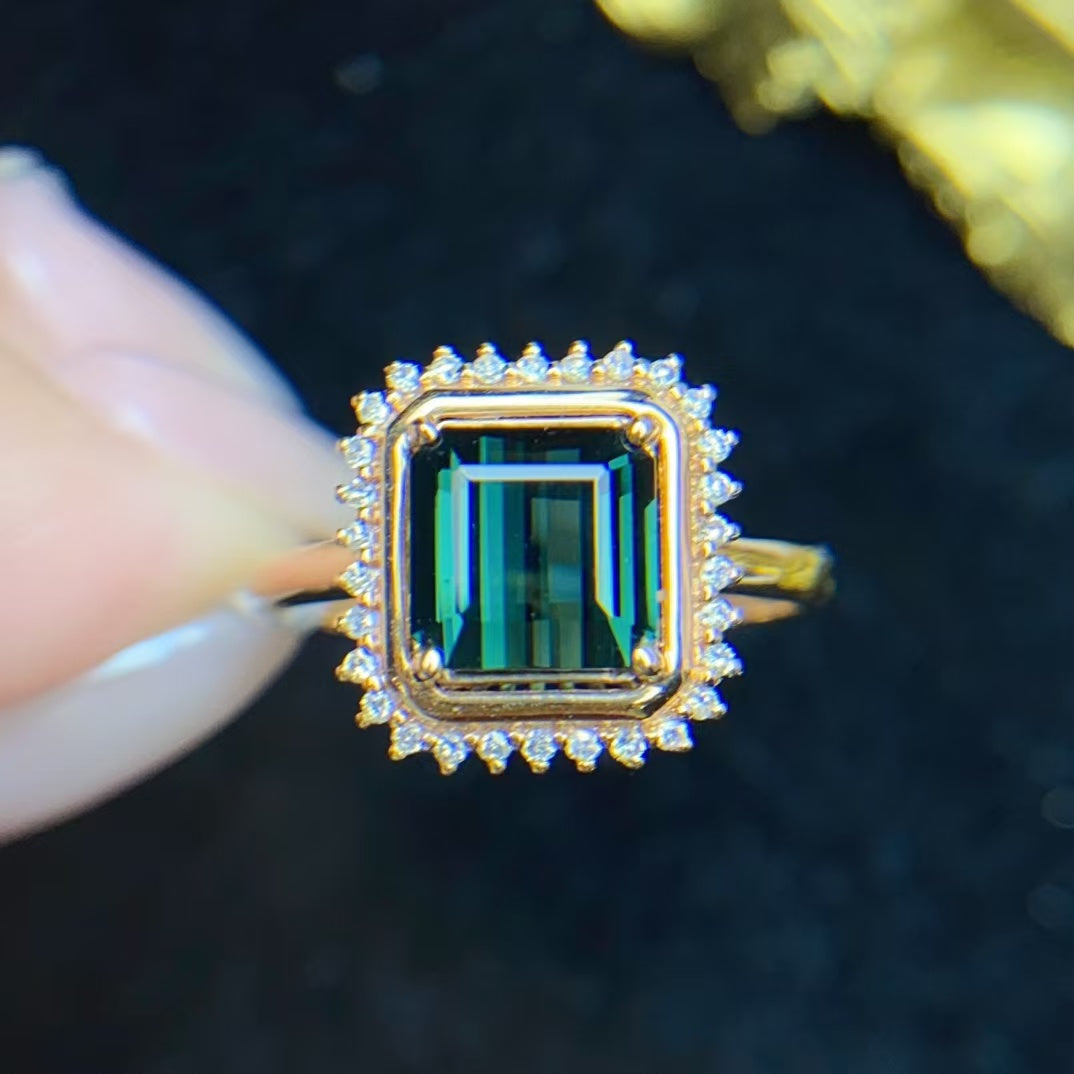 ·Mysterious blue tourmaline ring💍18k gold with diamond inlay