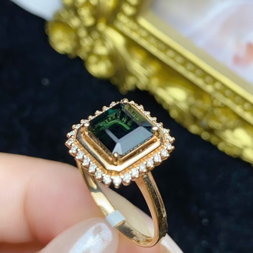 ·Mysterious blue tourmaline ring💍18k gold with diamond inlay