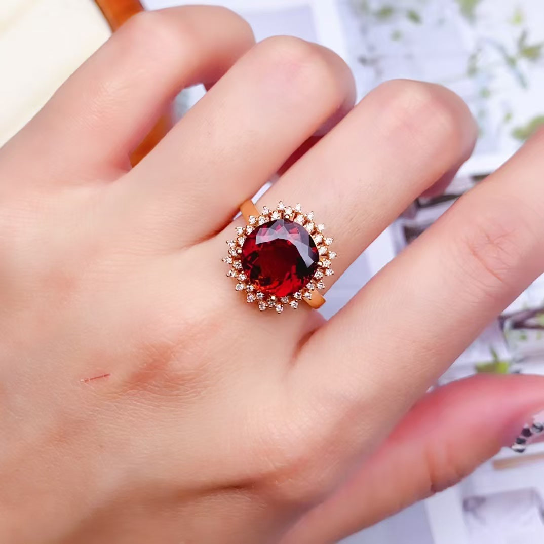 Red tourmaline ring, good luck❤️Red tourmaline means auspiciousness, vitality, and more vigor. 18k gold inlay