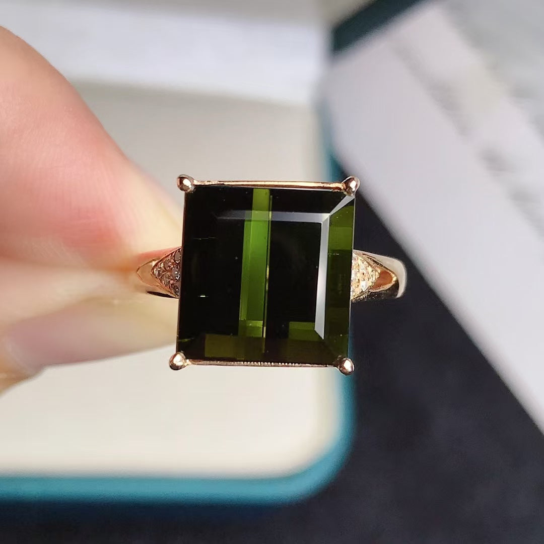 18k gold tourmaline ring💍 Tourmaline ring is heart-warming, romantic and exquisite