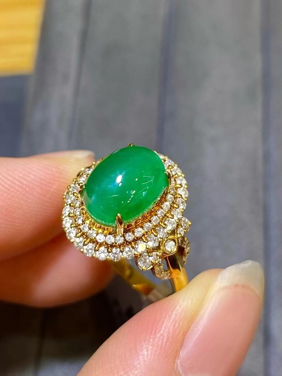 18K gold inlaid with natural emerald! Jewelry Gemstone Ring Engagement Ring