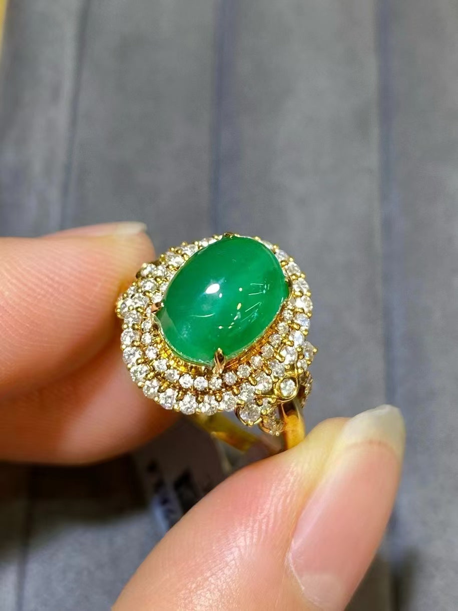 18K gold inlaid with natural emerald! Jewelry Gemstone Ring Engagement Ring