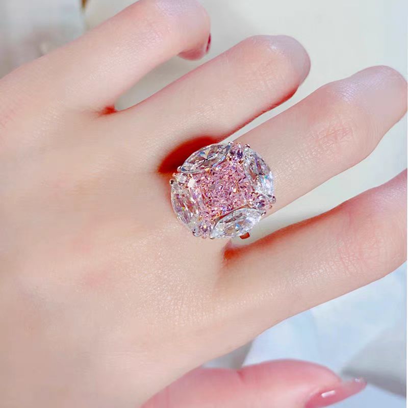 High-end custom bubble gum pink diamond ring niche design light luxury large diamond ring