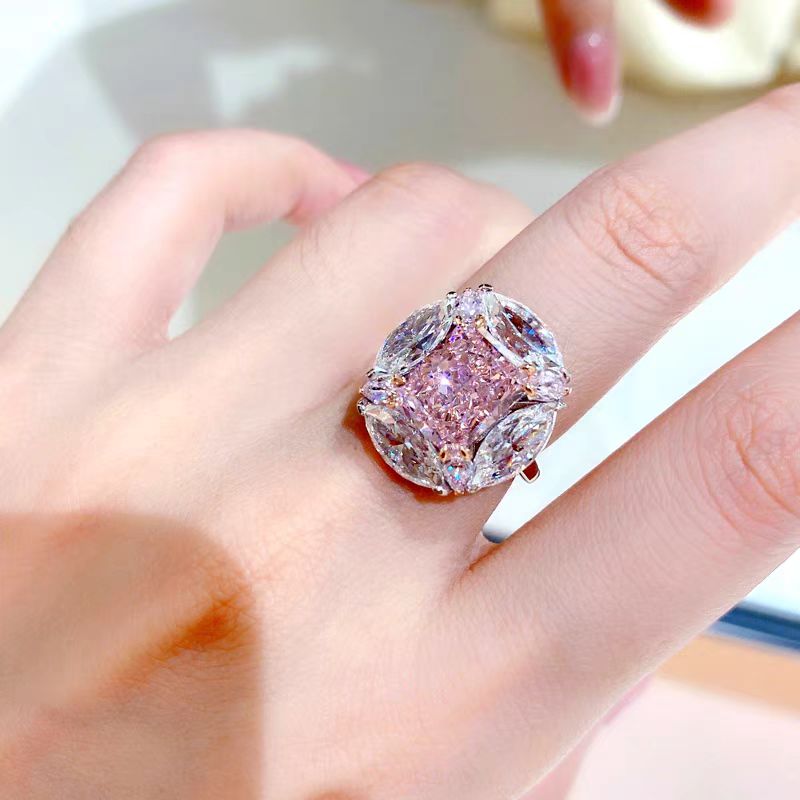 High-end custom bubble gum pink diamond ring niche design light luxury large diamond ring