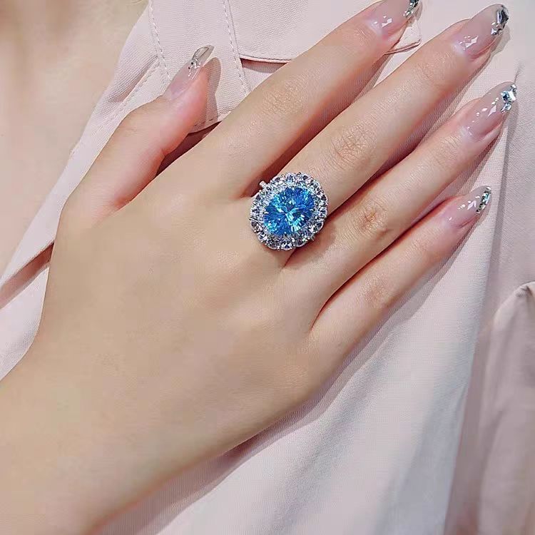 New Luxury Jewelry Exhibition Designer Glacier Blue 10 Carat Diamond Ring 925 Silver Plated White Gold