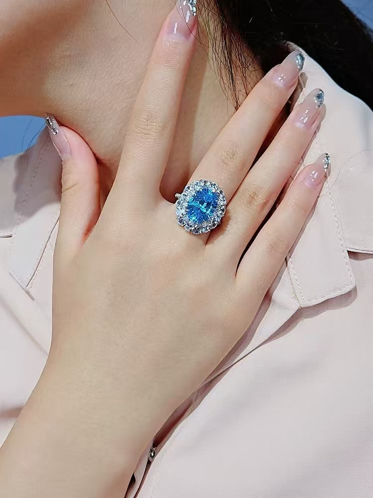 New Luxury Jewelry Exhibition Designer Glacier Blue 10 Carat Diamond Ring 925 Silver Plated White Gold