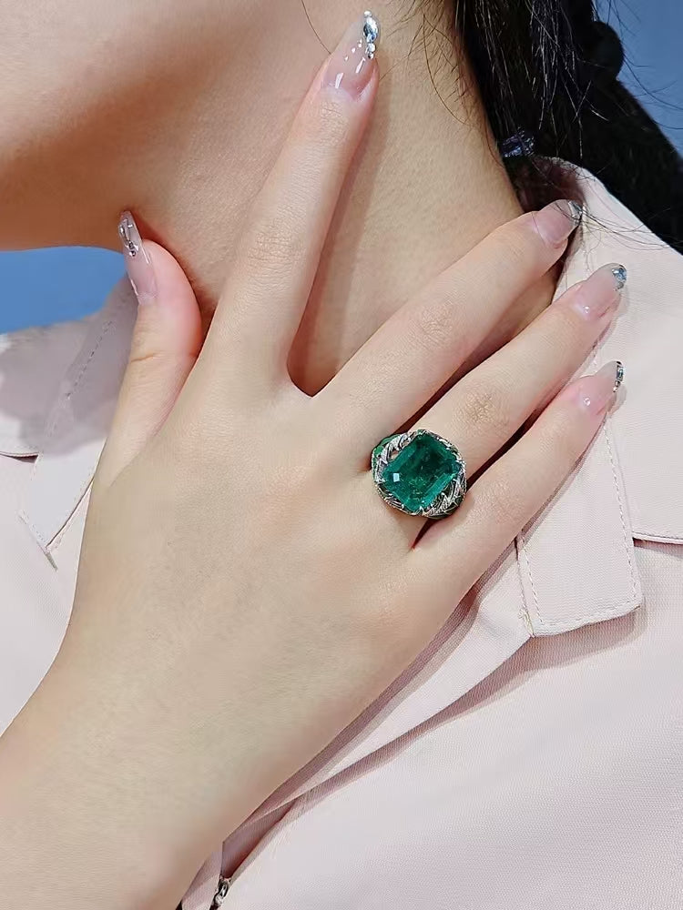 New luxury emerald design 8 carat diamond ring female wedding 925 sterling silver plated platinum jewelry