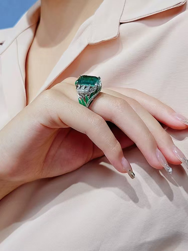 New luxury emerald design 8 carat diamond ring female wedding 925 sterling silver plated platinum jewelry