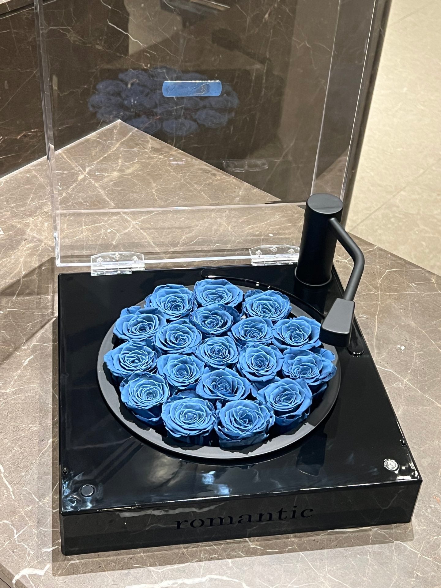 Valentine's Gift Set: Bluetooth Speaker & Eternal Rose in Elegant Heart Case