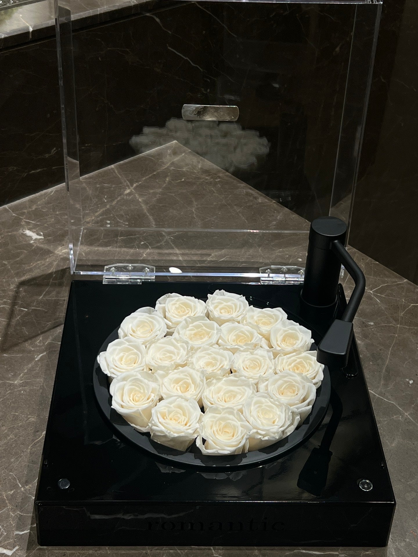 Musical Eternal Rose - Heart Shaped Bluetooth Speaker Gift Set for Wedding & Anniversary