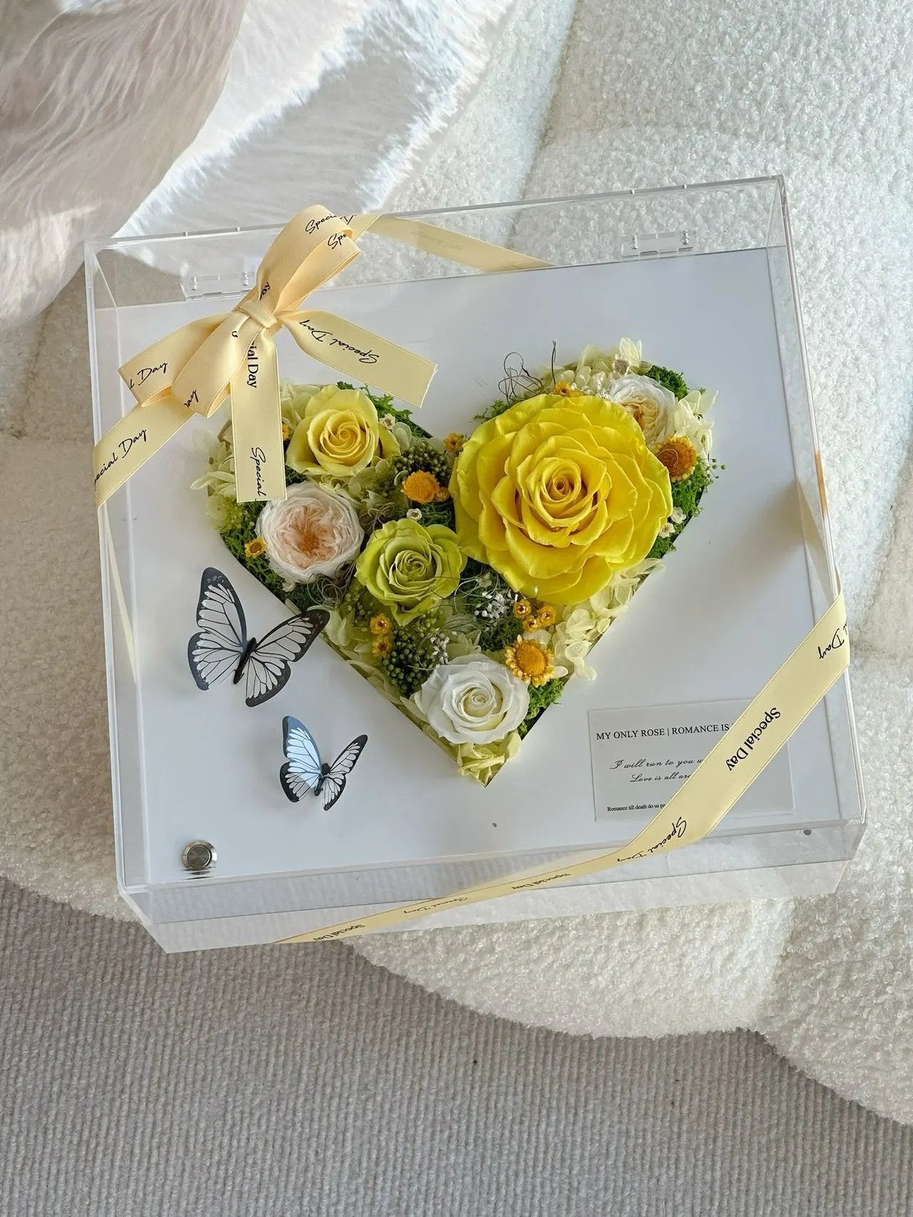 Long Lasting Preserved Rose and Crystal Clear Bluetooth Speaker - Gift for Him & Her