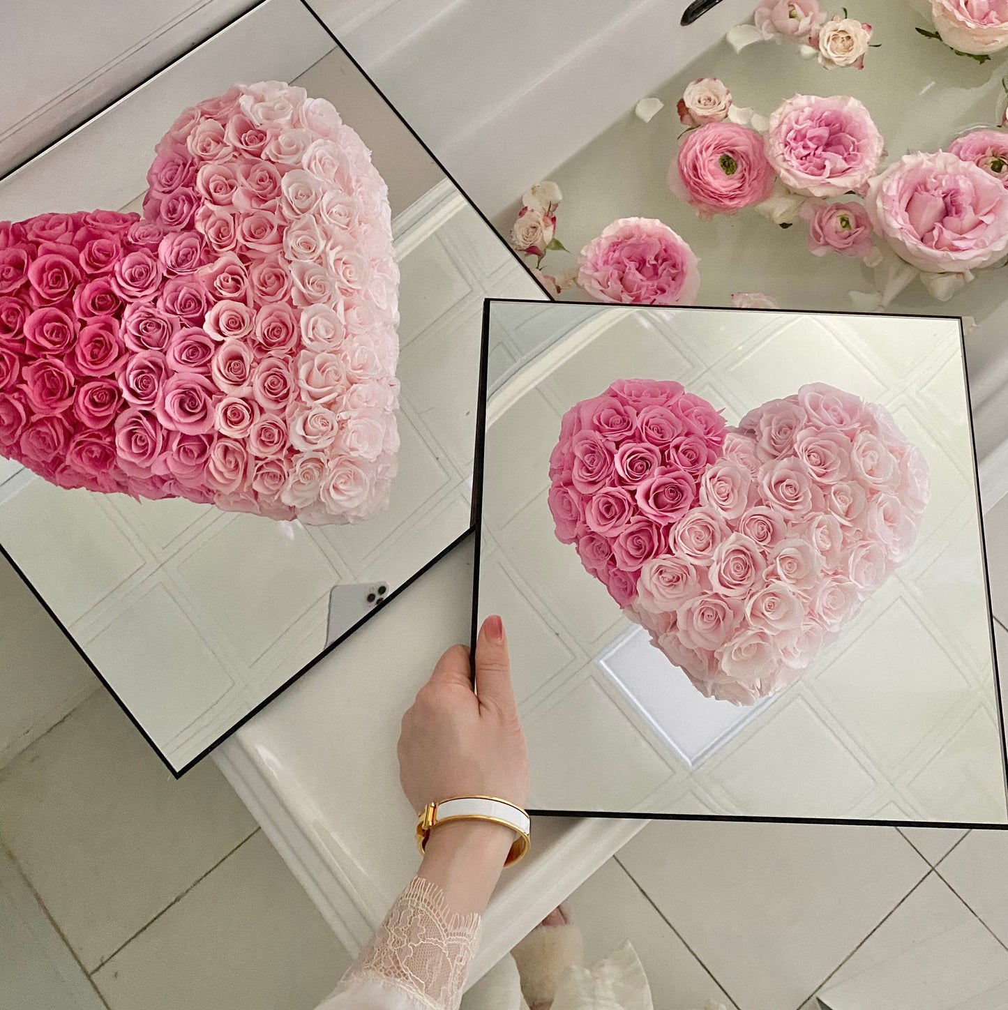 Everlasting Preserved Rose Mirror Heart - Forever Blooming Valentine's Gift for Her, Self-Adhesive Romantic Decor