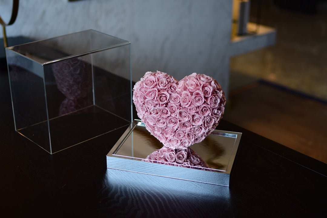 Modern Home Decor Heart Sculpture - Unique Gift Featuring a Reflective Rose, Perfect for Valentine's, Birthday, Christmas
