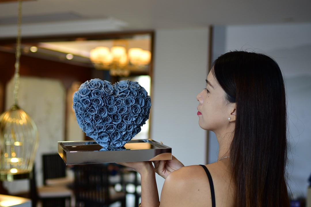 Luxury Eternal Blooming Rose Encased in a Crystal Clear Heart - Elegant Anniversary Gift for Her, Mother's Day Present