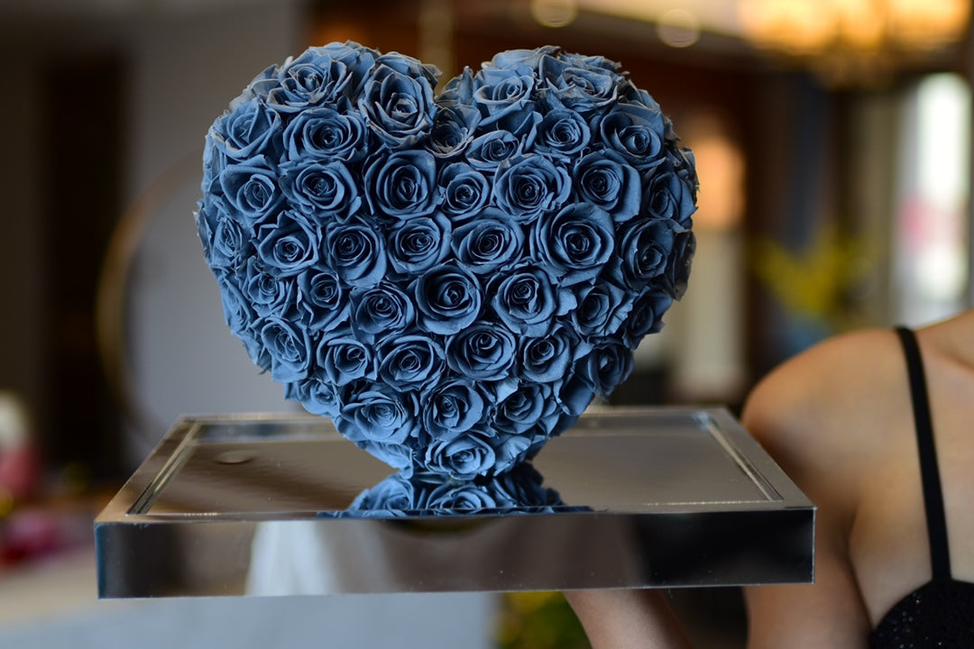 Luxury Eternal Blooming Rose Encased in a Crystal Clear Heart - Elegant Anniversary Gift for Her, Mother's Day Present