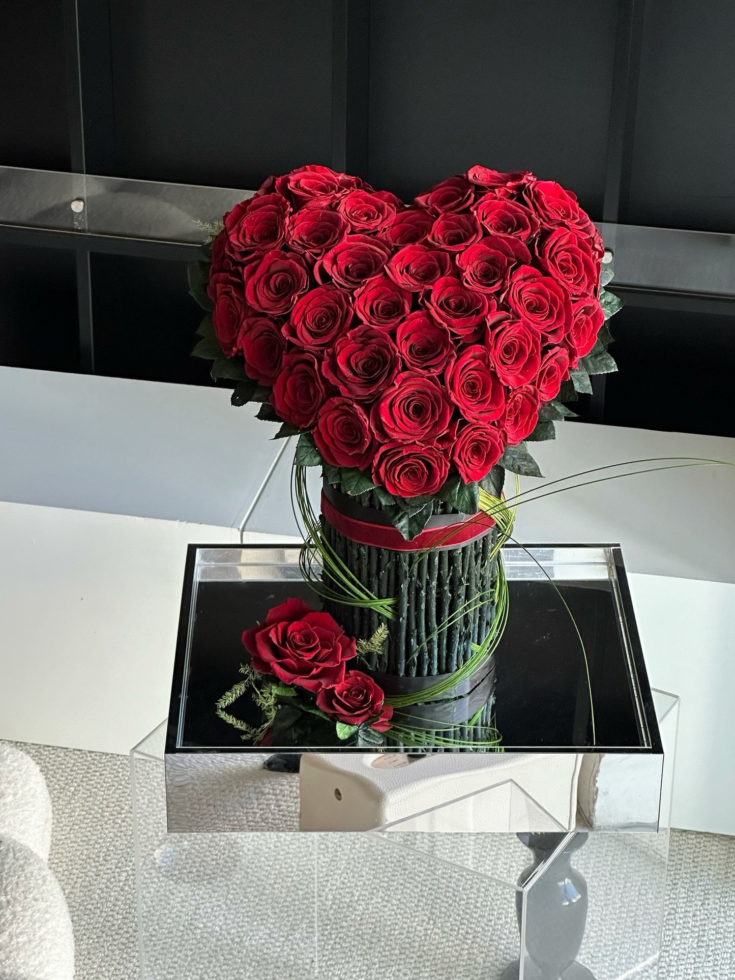 Eternal Love Red Rose Heart - Lasting Artful Gift for Valentine‘s Day & Anniversary