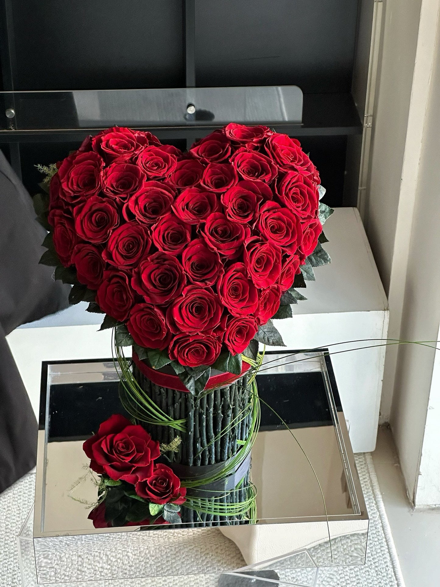 Eternal Love Red Rose Heart - Lasting Artful Gift for Valentine‘s Day & Anniversary