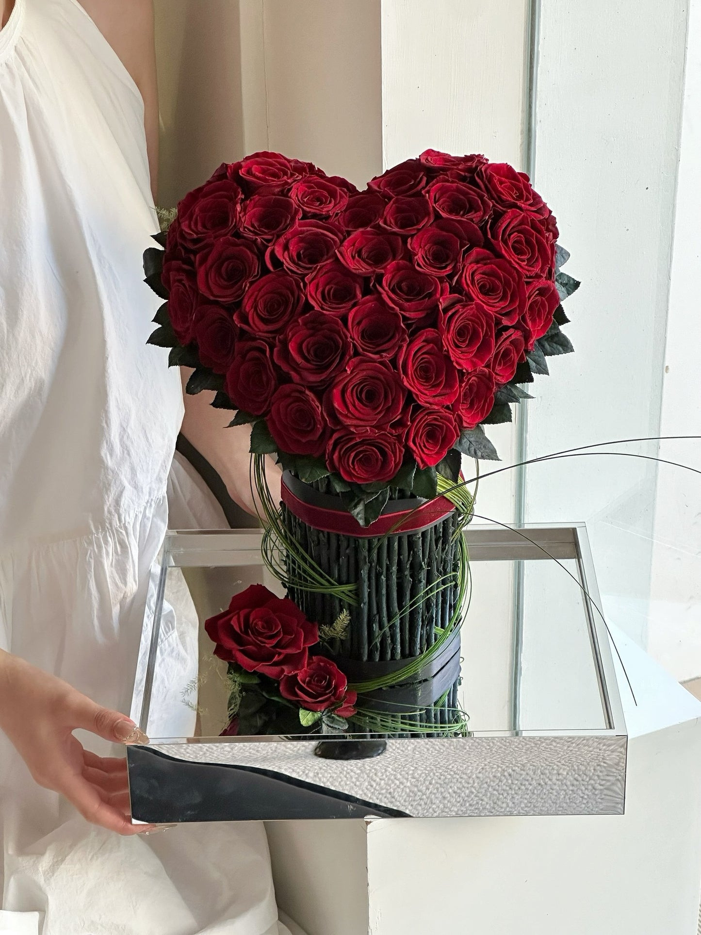 Eternal Love Red Rose Heart - Lasting Artful Gift for Valentine‘s Day & Anniversary