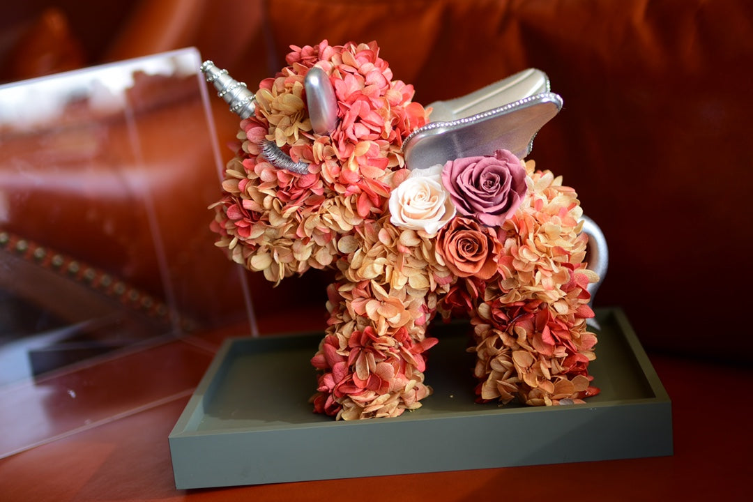 Premium Eternal Unicorn Collection - Handcrafted with Preserved Roses, A Stunning Statement Piece for Any Room