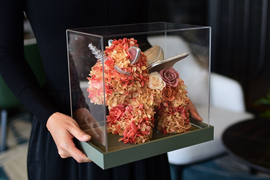 Premium Eternal Unicorn Collection - Handcrafted with Preserved Roses, A Stunning Statement Piece for Any Room