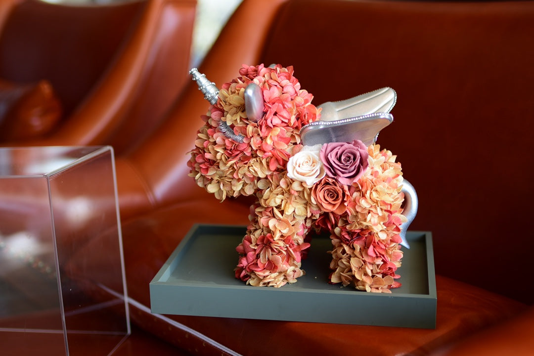 Premium Eternal Unicorn Collection - Handcrafted with Preserved Roses, A Stunning Statement Piece for Any Room