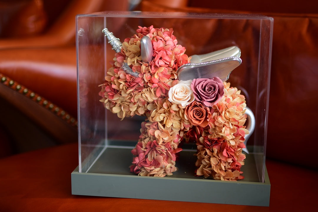 Premium Eternal Unicorn Collection - Handcrafted with Preserved Roses, A Stunning Statement Piece for Any Room
