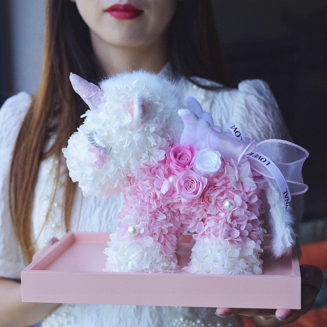 Personalized Unicorn with Preserved Flowers - Custom Name Gift for Baby Shower, Christmas, Special Occasions