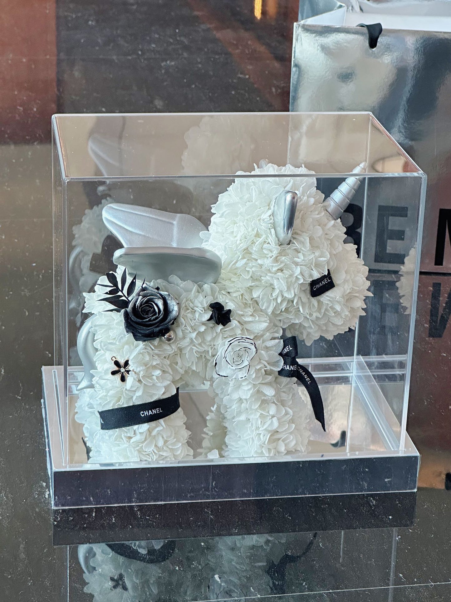 Magical Preserved Flower Unicorn Statue with LED Light Base - Enchanted Home Décor, Unique Valentine's Day Gift