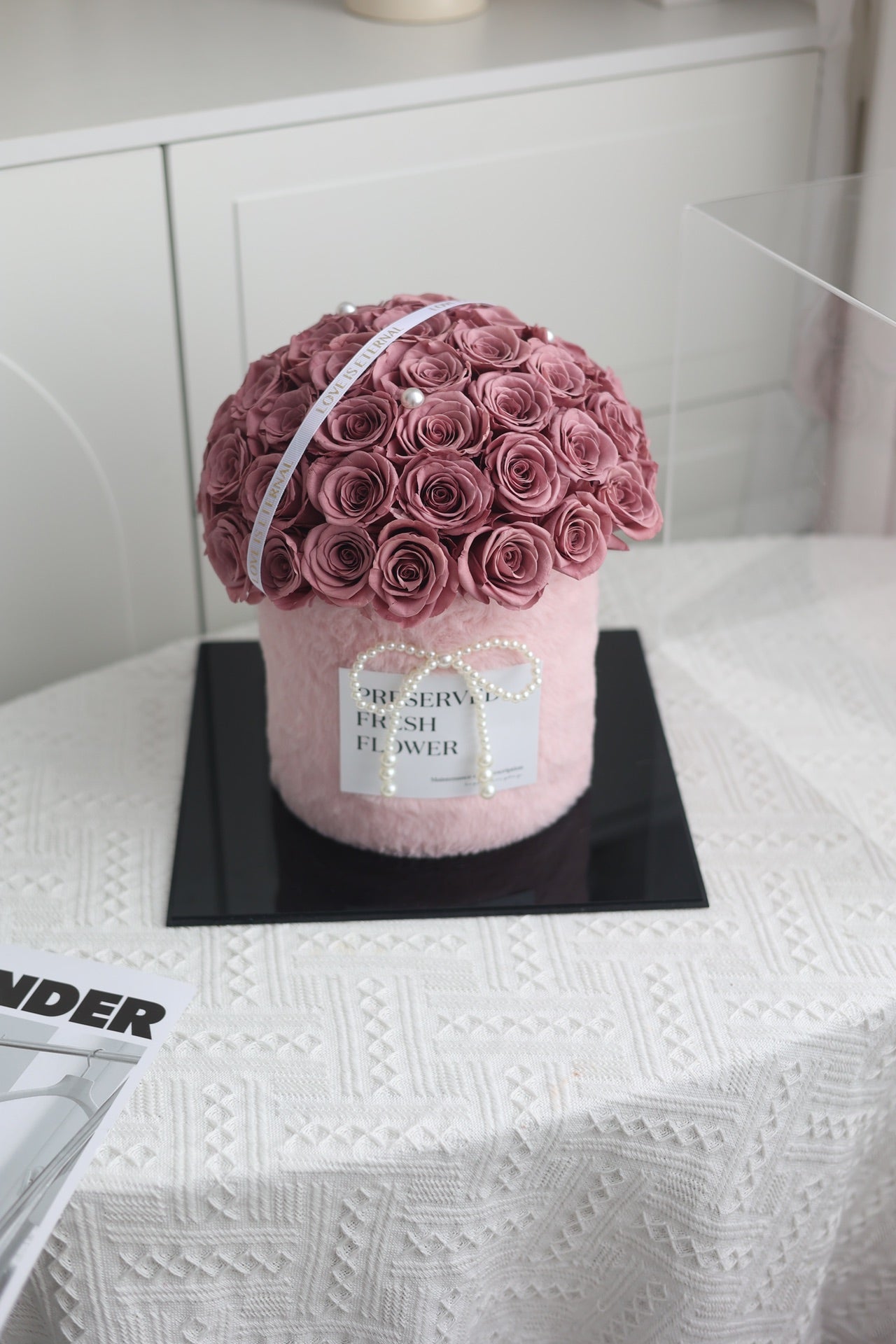 Preserved Flower Rose Hug Bucket - Long-Lasting Beauty, Eternal Love Token, Perfect Gift for Girlfriend & Wife