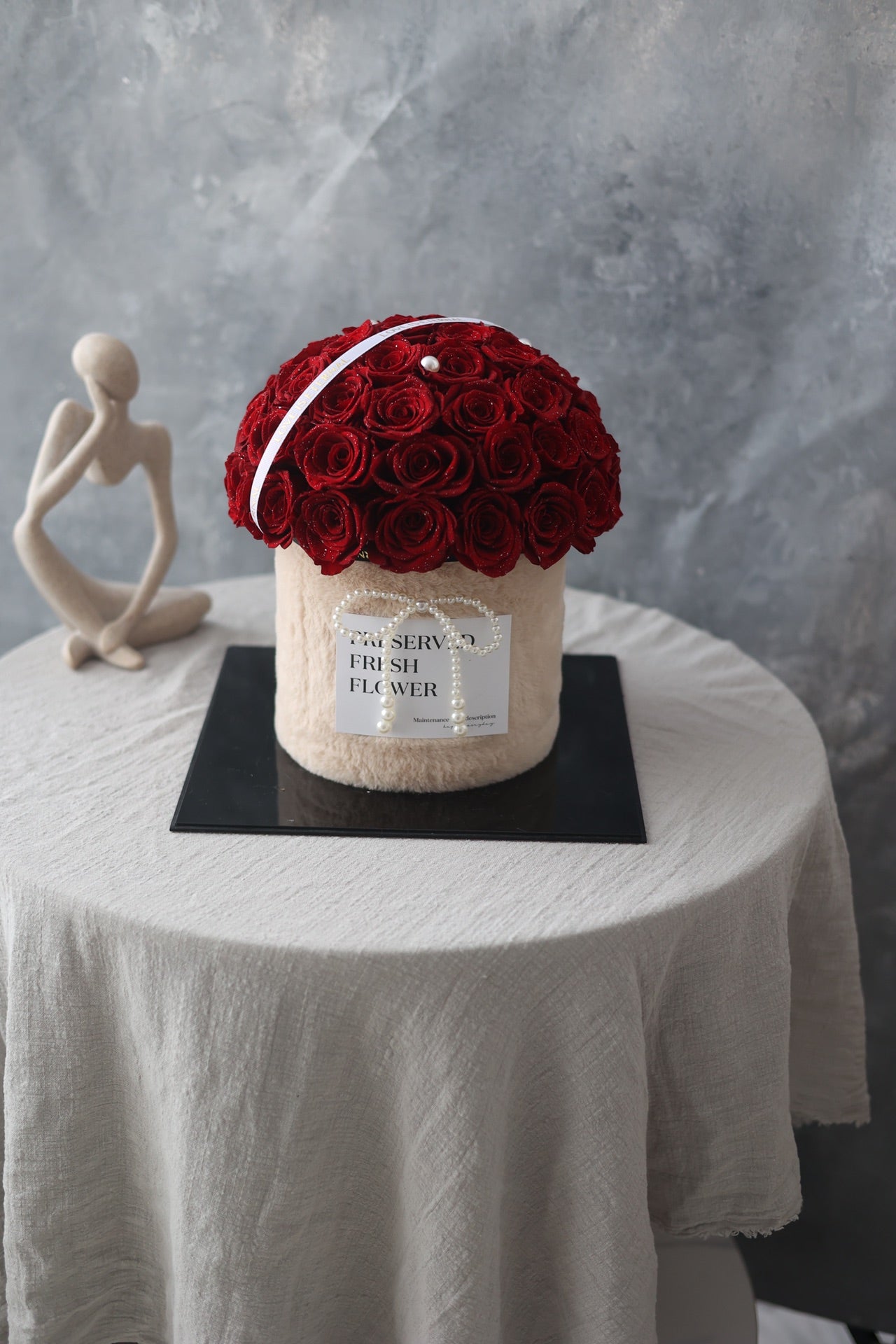 Preserved Rose Hug Bucket - Eternal Flowers, Forever Love Gift, Suitable for Her (Mom, Wife, Girlfriend) on Any Occasion