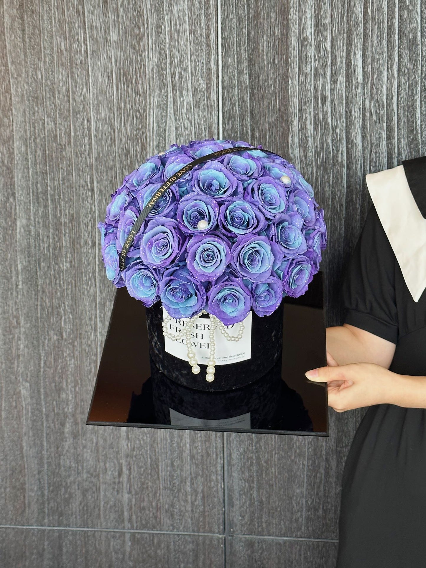  Handmade Preserved Rose Hug Bucket - Everlasting Beauty, Eternal Affection Token, Perfect for Expressing Forever Love