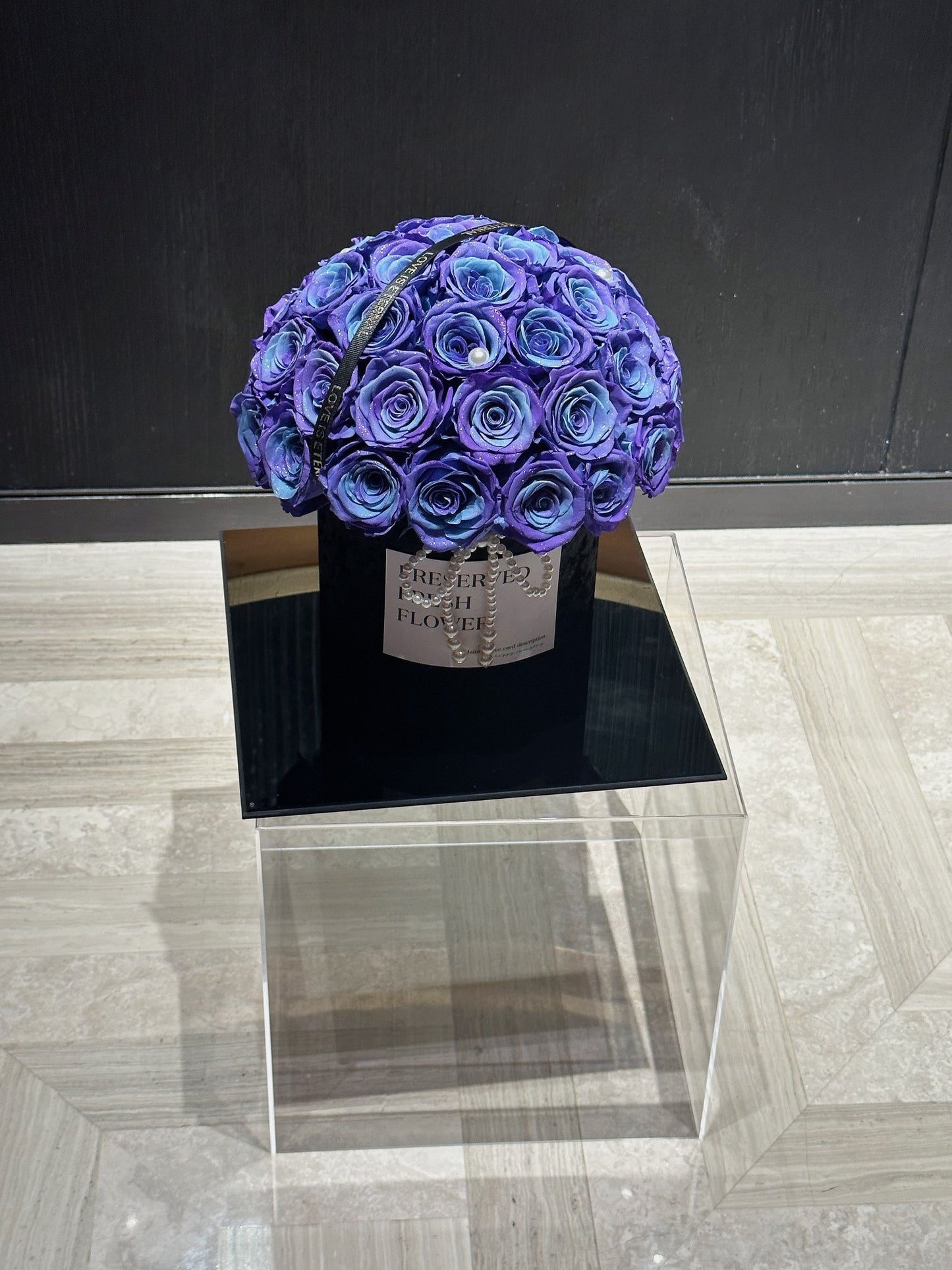  Handmade Preserved Rose Hug Bucket - Everlasting Beauty, Eternal Affection Token, Perfect for Expressing Forever Love