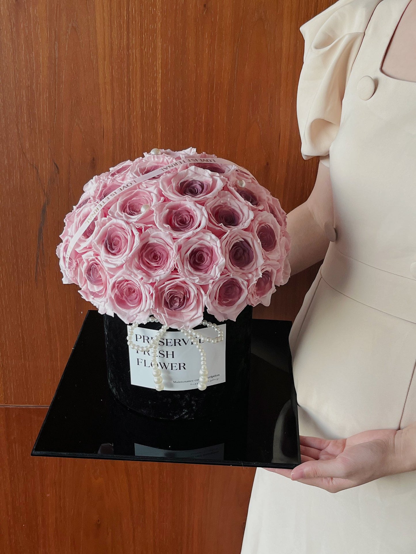 Preserved Rose Hug Bucket with Eternal Blooms - Long-Lasting Gift for Her, Ideal for Valentine's Day, Mother's Day & Christmas