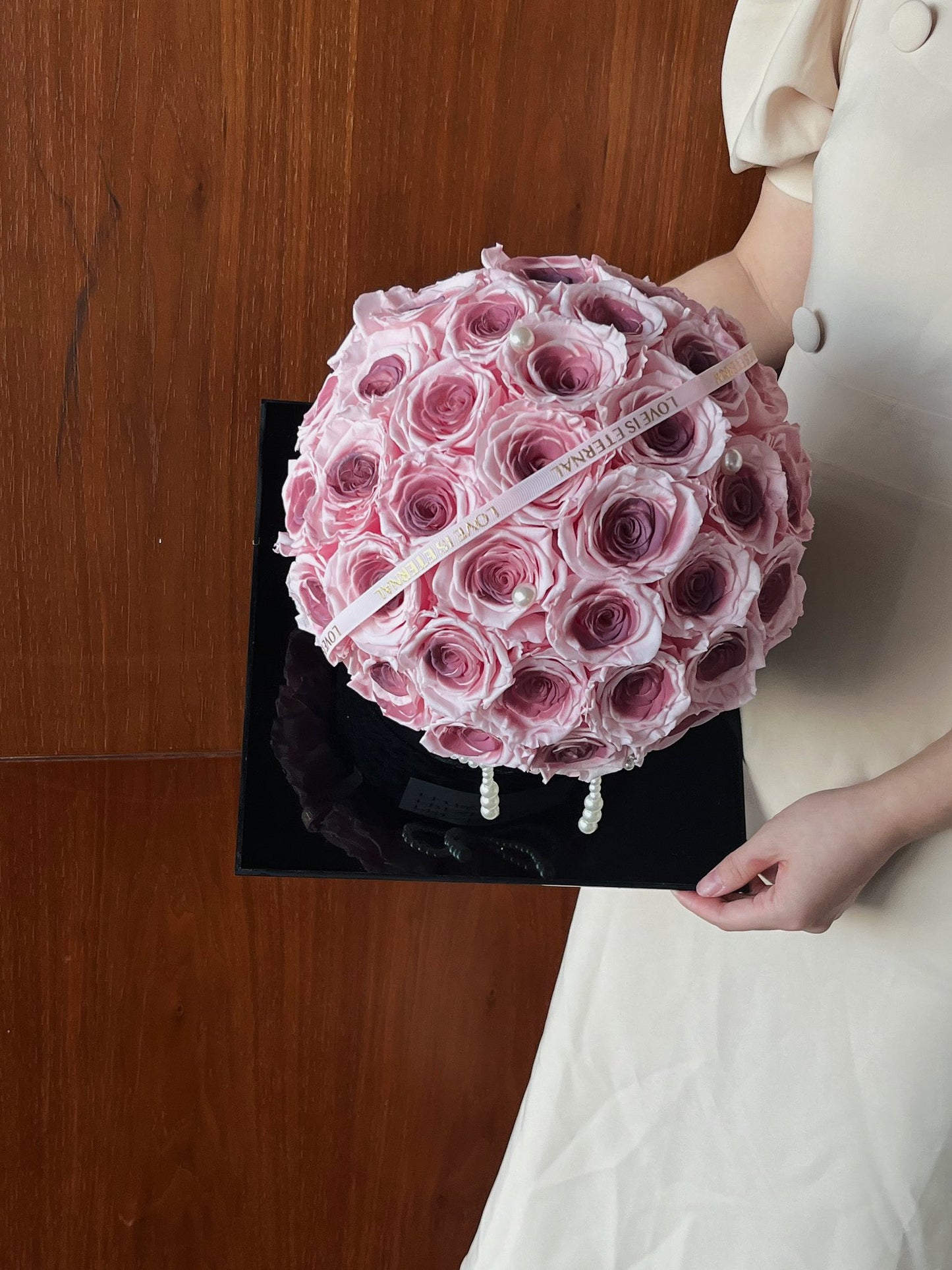 Preserved Rose Hug Bucket with Eternal Blooms - Long-Lasting Gift for Her, Ideal for Valentine's Day, Mother's Day & Christmas