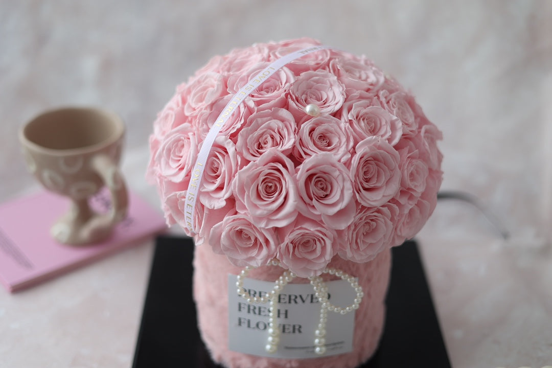 Long-Lasting Rose Hug Bucket (Preserved) - Timeless Token of Love, Thoughtful Gift for Her on Any Special Occasion