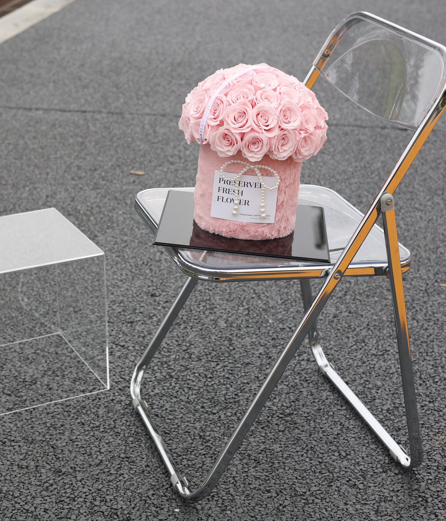 Long-Lasting Rose Hug Bucket (Preserved) - Timeless Token of Love, Thoughtful Gift for Her on Any Special Occasion