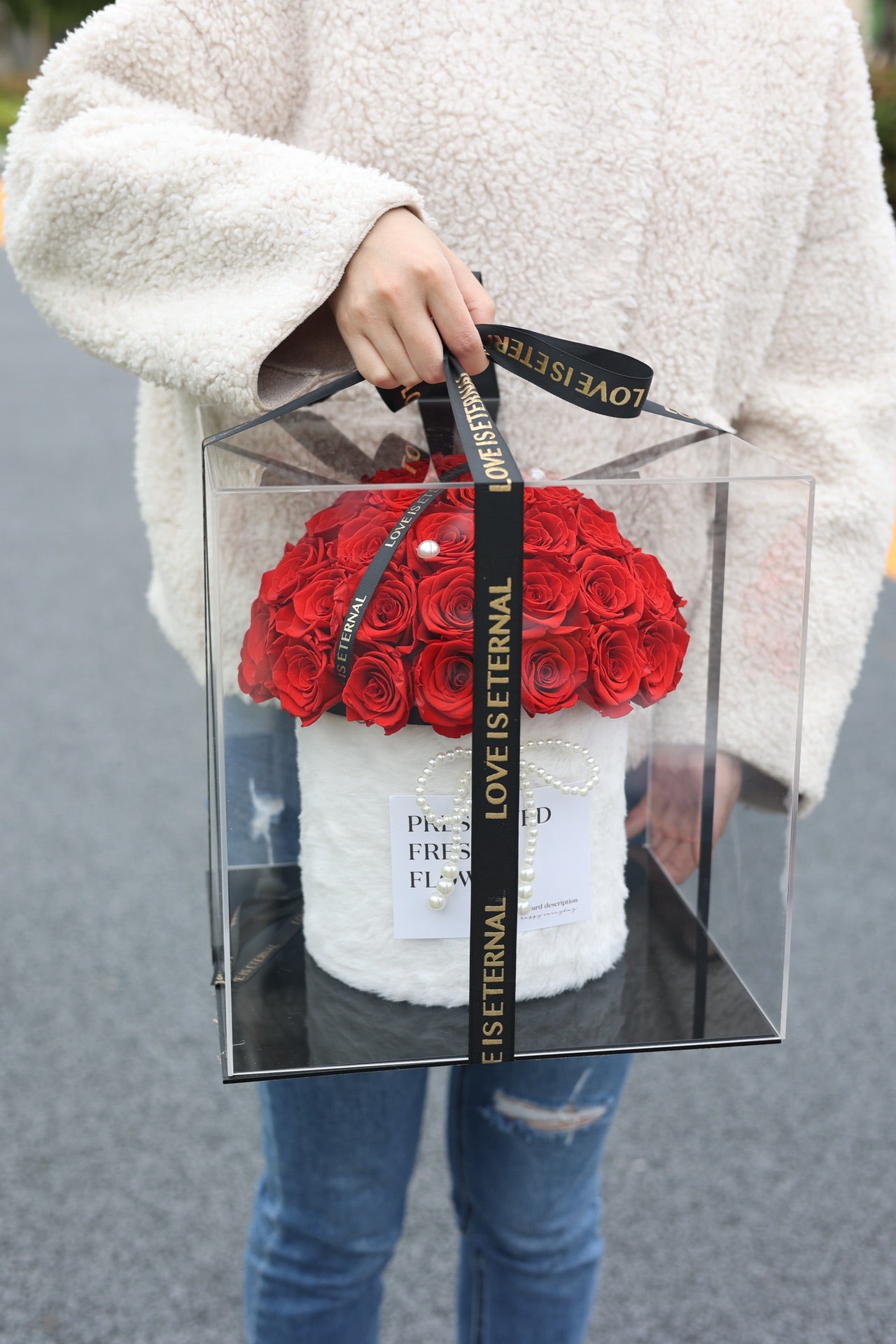 Luxury Preserved Rose Hug Bucket - Everlasting Love Flowers, Eternal Gift, Perfect for Valentine's Day & Birthday Surprises
