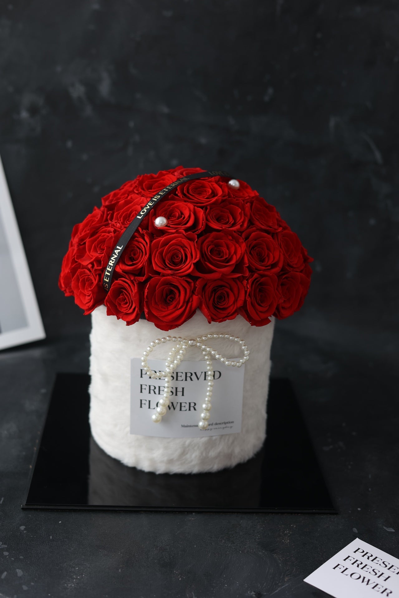 Luxury Preserved Rose Hug Bucket - Everlasting Love Flowers, Eternal Gift, Perfect for Valentine's Day & Birthday Surprises