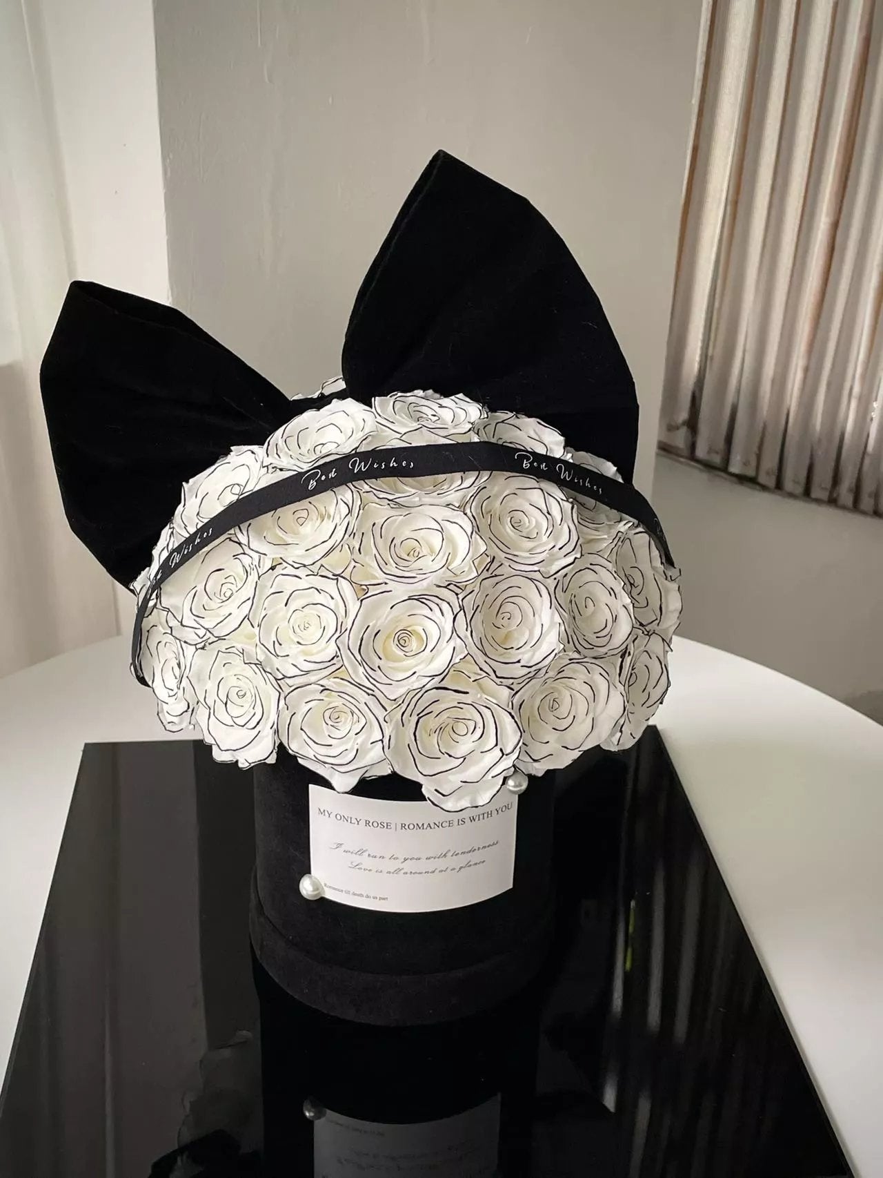 Long-Lasting Rose Hug Bucket with Preserved Flowers - Forever Affection Gift, Perfect for Valentine's Day & Anniversary