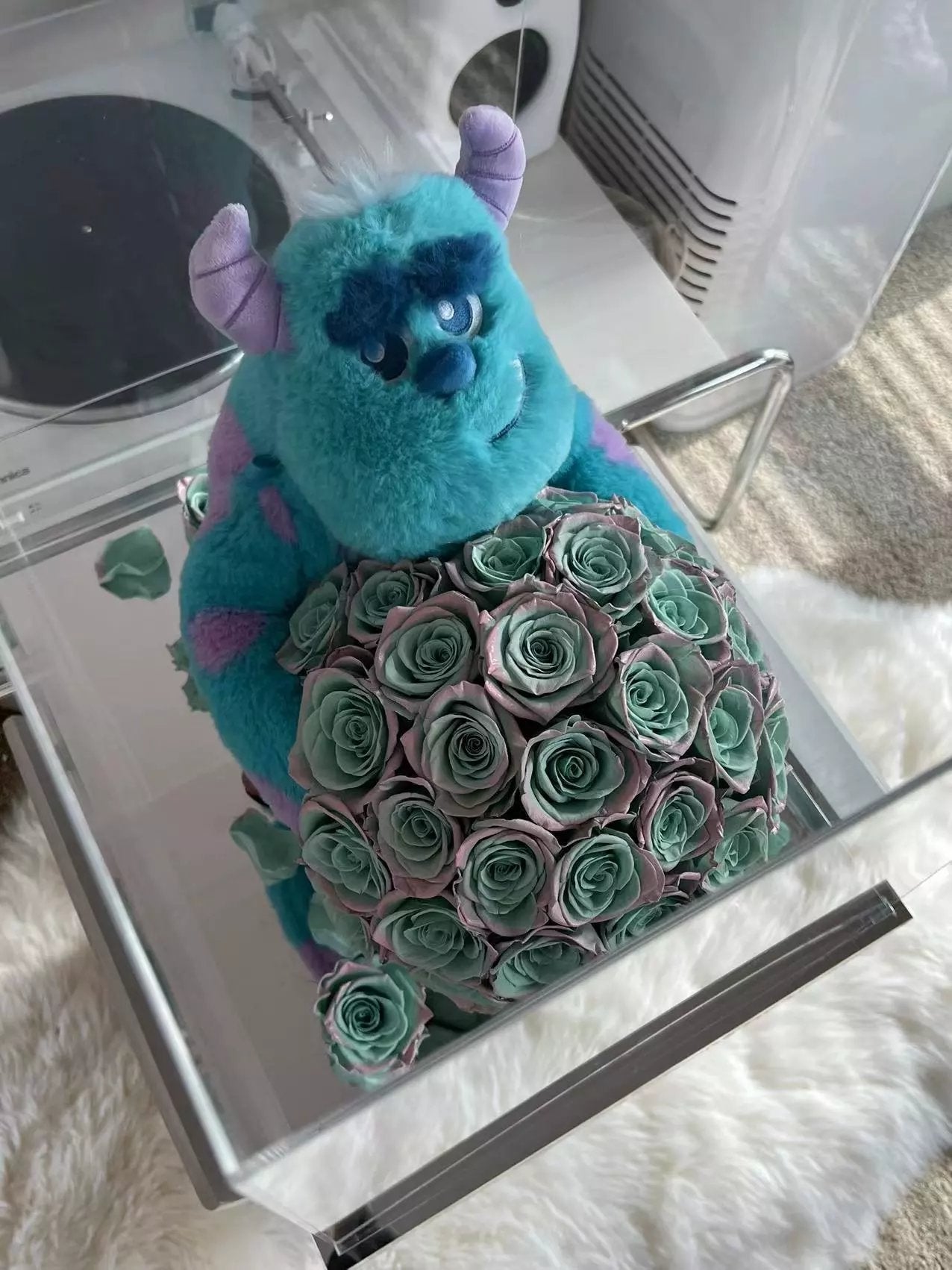 Little Monster Preserved Flower Hug Bucket (Rose) – A gift of eternal love, lasting beauty, perfect for mom, wife, and girlfriend