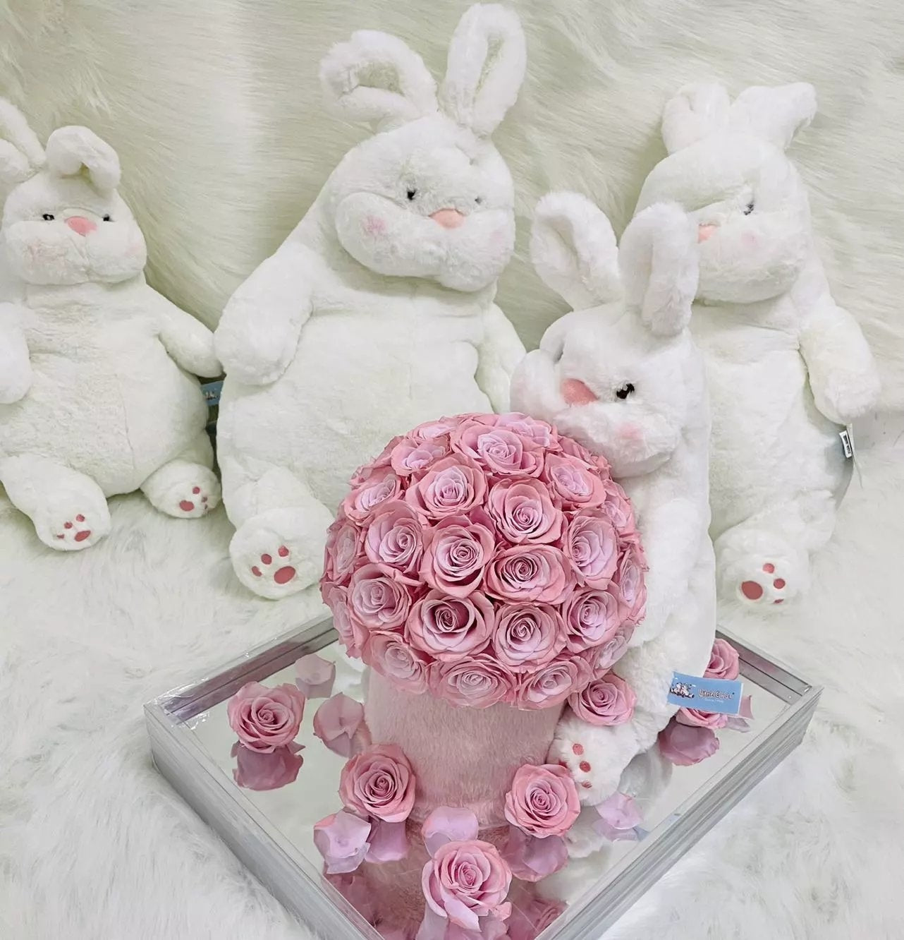  Preserved Rose Hug Bucket - Everlasting Blooms, Timeless Affection, Ideal Gift for Mom, Wife & Girlfriend