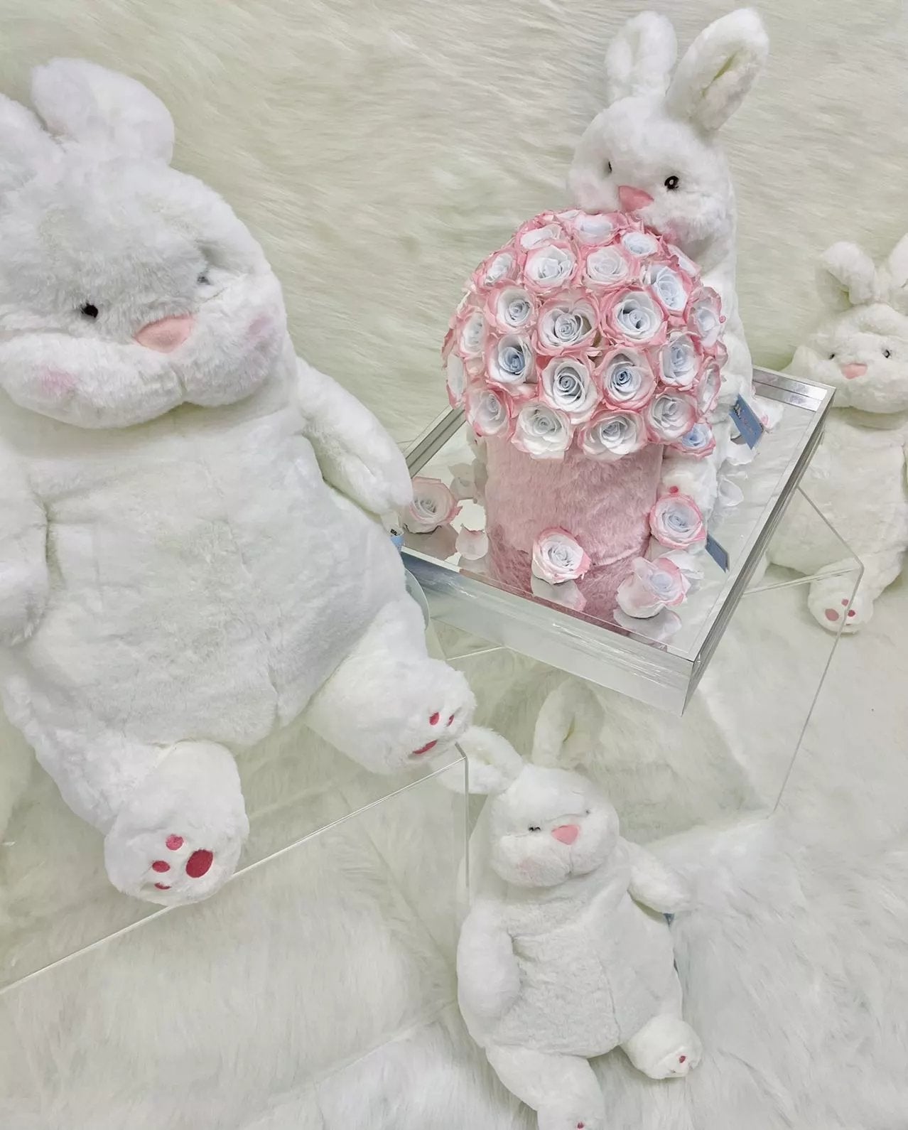  Preserved Rose Hug Bucket - Everlasting Blooms, Timeless Affection, Ideal Gift for Mom, Wife & Girlfriend