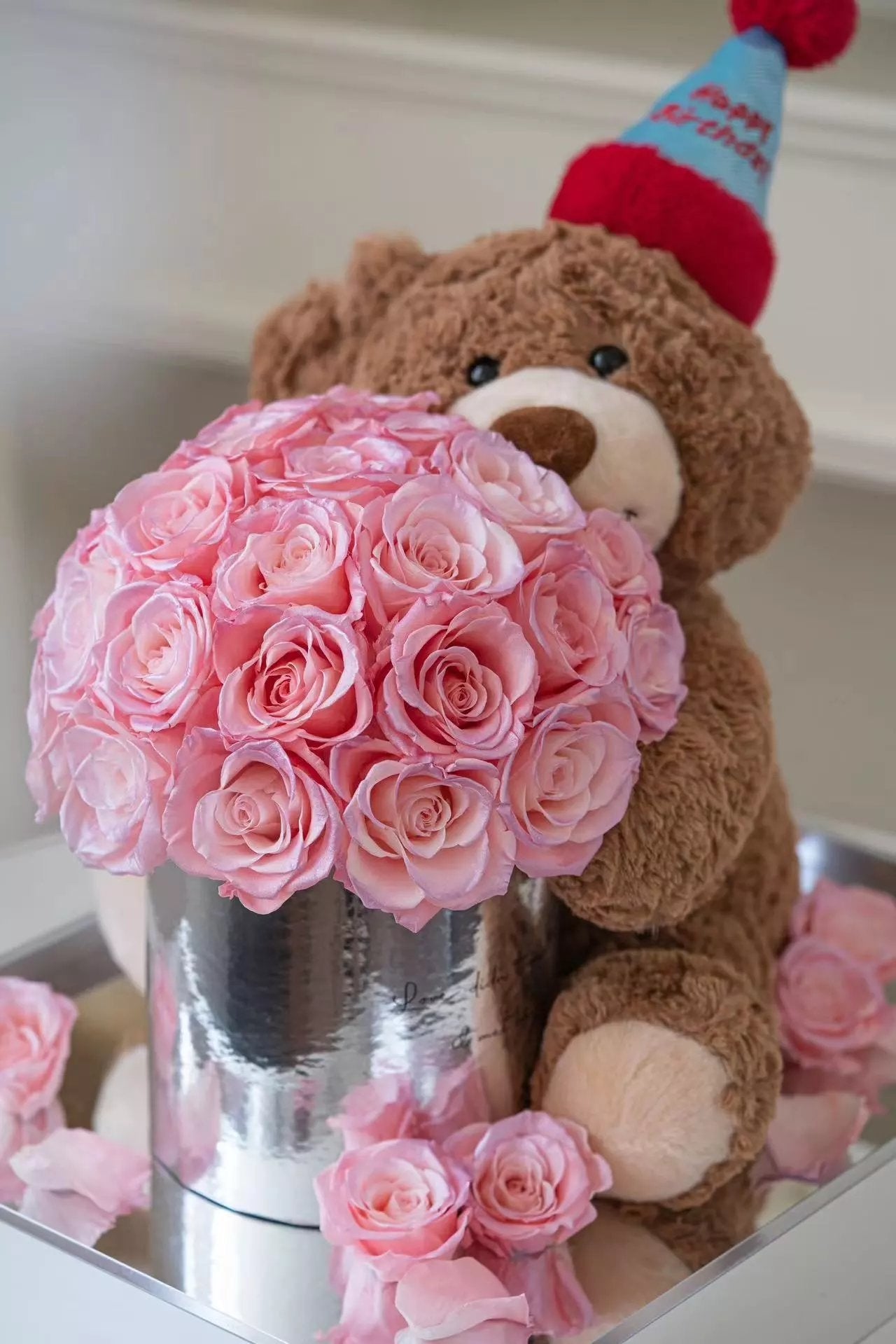  Preserved Flower Rose Hug Bucket - Long-Lasting Love Symbol, Eternal Gift, Great for Anniversary & Christmas